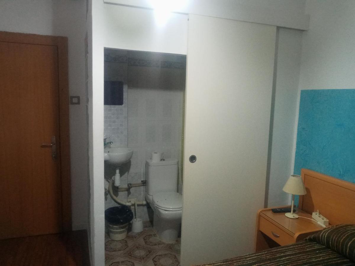 Pension Iglesias Сарагоса Экстерьер фото